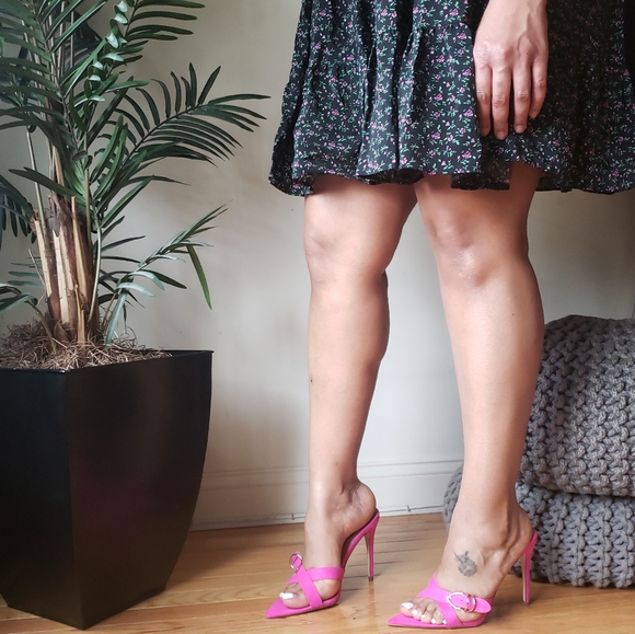 Hot Pink Mules with Gold buckle | Women's size 10 - Picture 7 of 7